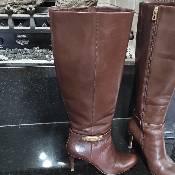 COACH  Signature Size 7B  Brown Leather Knee-High Boots.. - Picture 2 of 8